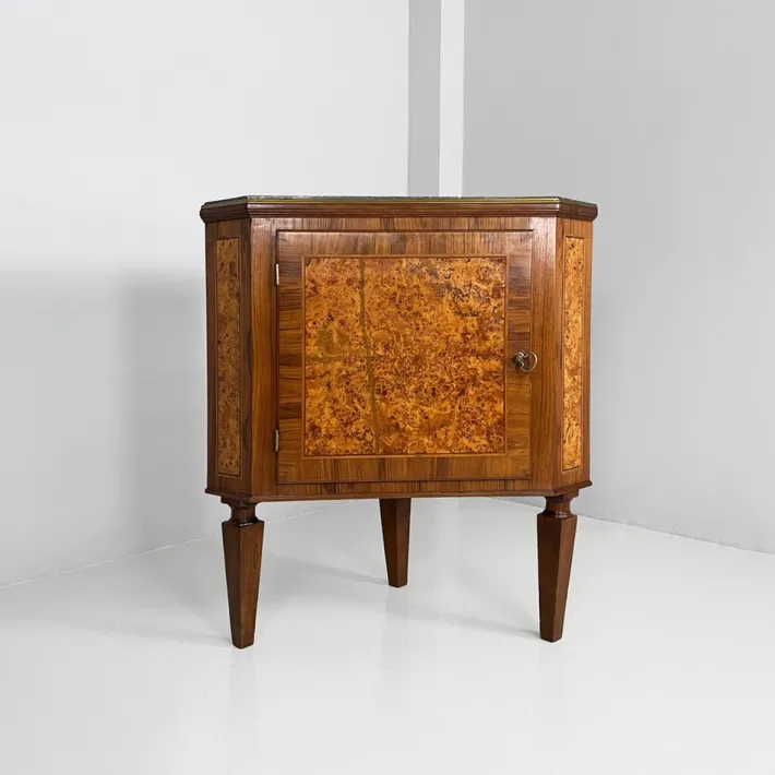 Pamono Italian Art Deco Wood Corner Consoles with Black Marble Tops, 1940s, Set of 2 Online