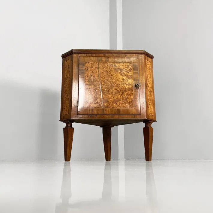 Pamono Italian Art Deco Wood Corner Consoles with Black Marble Tops, 1940s, Set of 2 Online