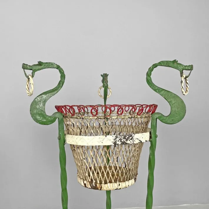 Pamono Italian Art Nouveau White Green Wrought Iron Vase Holders with Dragons, 1900s, Set of 2 Hot