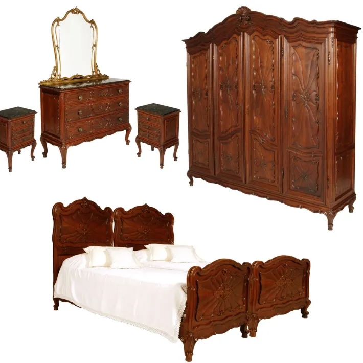 Pamono Italian Baroque Carved Walnut Complete Bedroom Set, 1890s, Set of 7 New