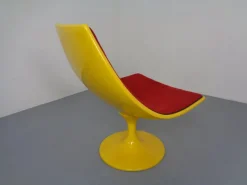 Pamono Italian Fiberglass Swivel Chair, 1960s Sale