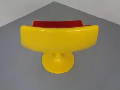 Pamono Italian Fiberglass Swivel Chair, 1960s Sale