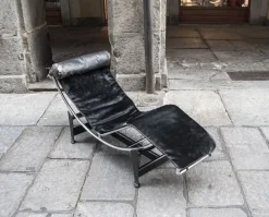Pamono Italian LC4 Chaise Lounge by Le Corbusier for Cassina, 1960s Clearance