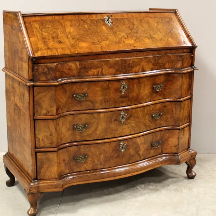 Pamono Italian Louis XV Secretaire in Walnut, 18th Century New