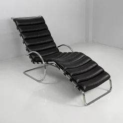 Pamono Italian Modern Black Leather and Steel Chaise Lounge by Mies Van Der Rohe for Knoll, 1970s