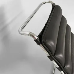 Pamono Italian Modern Black Leather and Steel Chaise Lounge by Mies Van Der Rohe for Knoll, 1970s