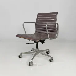Pamono Italian Modern Leather Office Chair by Charles and Ray Eames for ICF, 1970s Sale