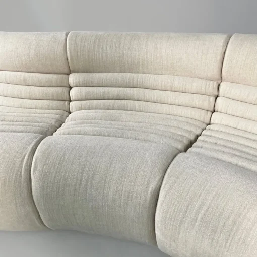 Pamono Italian Modern White Carrera Sofa attributed to De Pas, Durbino and Lomazzi for B&B Italia, 1970s Clearance