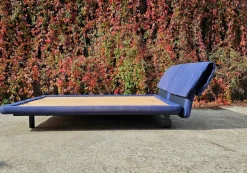 Pamono Italian Modernist Marlo Bed attributed to Afra and Tobia Scarpa for Molteni, 1982 Sale