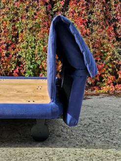 Pamono Italian Modernist Marlo Bed attributed to Afra and Tobia Scarpa for Molteni, 1982 Sale