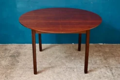 Pamono Italian Round Oval Rosewood Dining Table with Extension, 1970s Hot