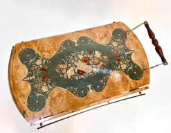 Pamono Italian Sorrento Wood Marquetry Serving Bar Cart with Ornate Brass Details and Foldable Table Top, 1930s Outlet
