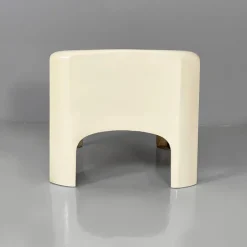 Pamono Italian Space Age Gaia Armchairs in White Fiberglass and Brown Leather by Carlo Bartoli for Arflex, 1970s, Set of 2 Outlet