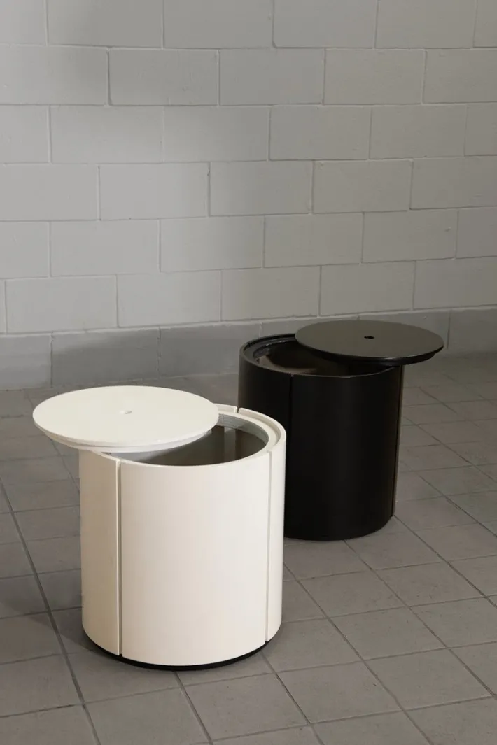 Pamono Italian Storage Bedside Tables in Black and White, 1980, Set of 2 Outlet
