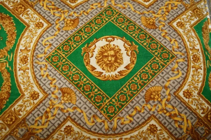 Pamono Italian Versace Silk Velvet Upholstered & Giltwood Sofa and Armchairs, Set of 3 Hot