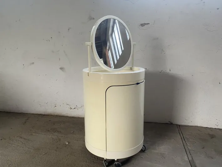 Pamono Italian White Dressing Table and Chair from Studio Kastilia, 1970s, Set of 2 Best