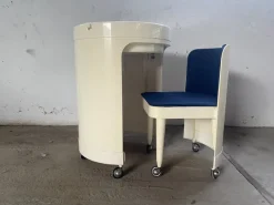 Pamono Italian White Dressing Table and Chair from Studio Kastilia, 1970s, Set of 2 Best