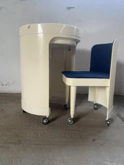 Pamono Italian White Dressing Table and Chair from Studio Kastilia, 1970s, Set of 2 Best