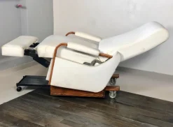 Pamono Italian White Leather La-Z-Boy Rocking Armchair by Pizzetti Roma, 1960s New