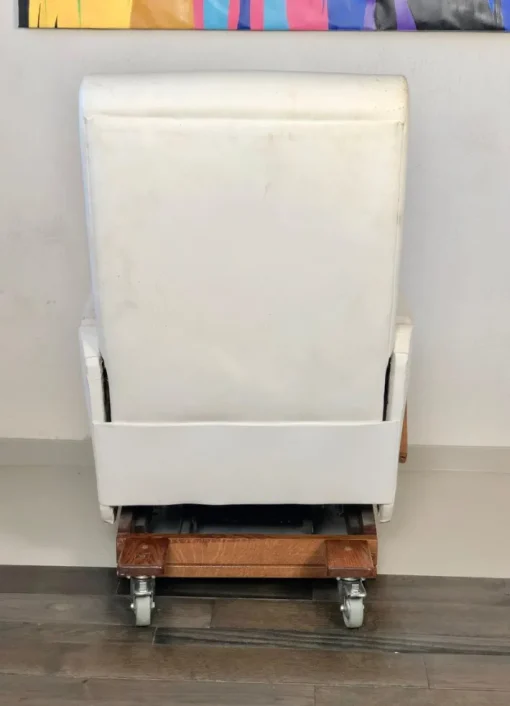 Pamono Italian White Leather La-Z-Boy Rocking Armchair by Pizzetti Roma, 1960s New