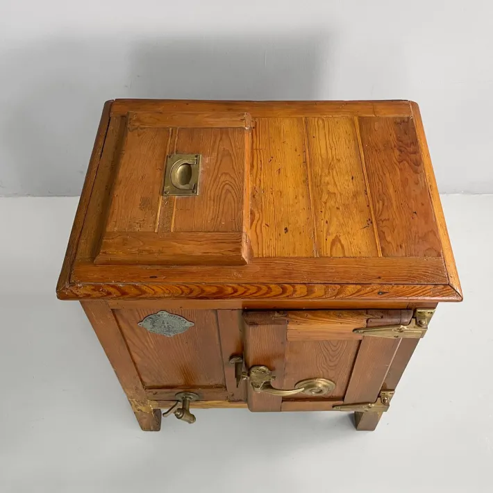 Pamono Italian Wood and Brass Ice Box, 1930s Outlet
