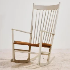 Pamono J16 Rocking Chair by Hans J. Wegner for FDB Møbler Hot