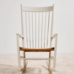 Pamono J16 Rocking Chair by Hans J. Wegner for FDB Møbler Hot