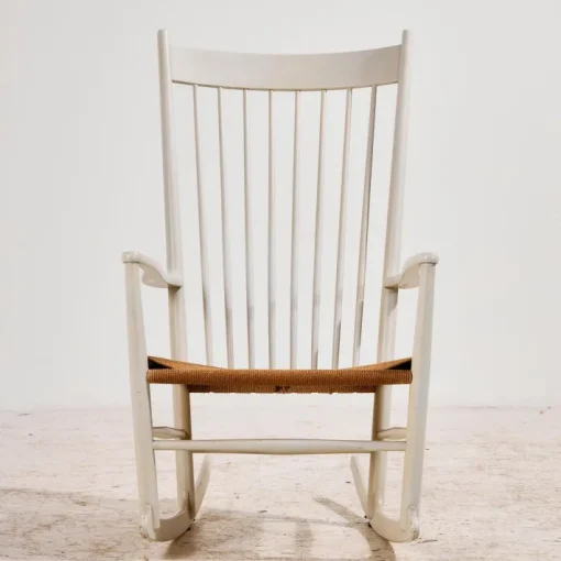 Pamono J16 Rocking Chair by Hans J. Wegner for FDB Møbler Hot