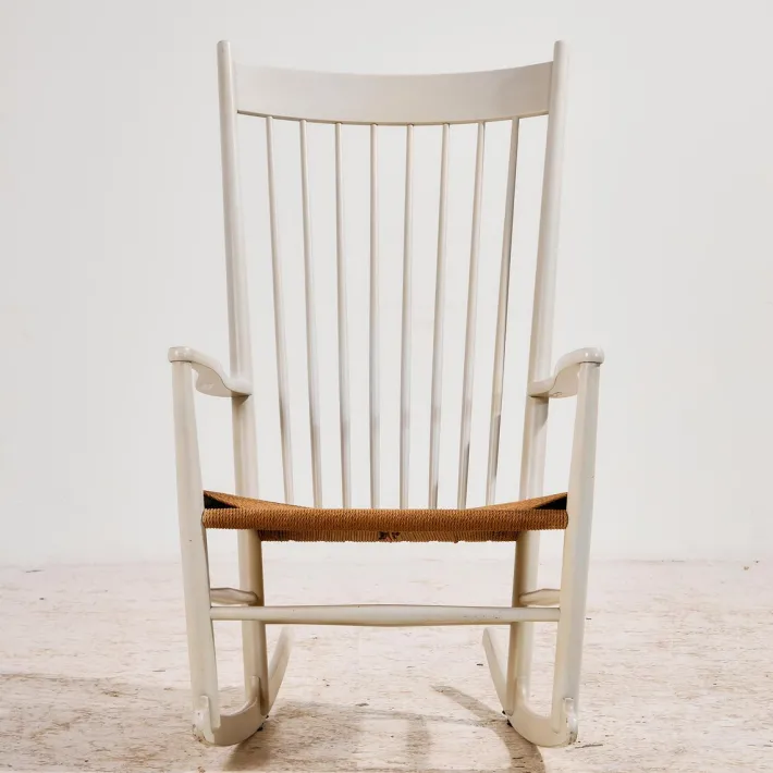 Pamono J16 Rocking Chair by Hans J. Wegner for FDB Møbler Hot