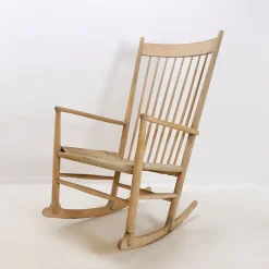 Pamono J16 Rocking Chair by Hans Wegners for Kvist Mobler A/S, Denmark, 1970 Outlet