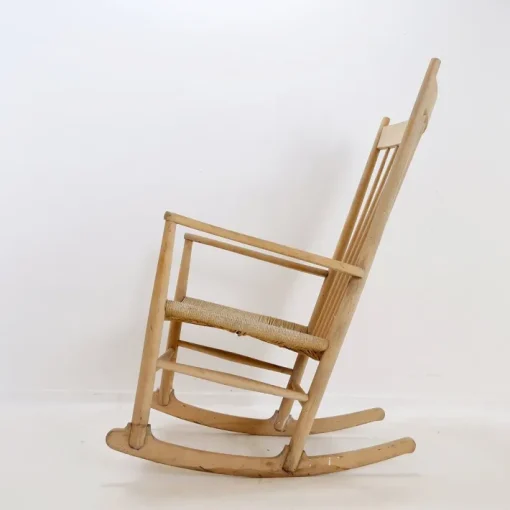 Pamono J16 Rocking Chair by Hans Wegners for Kvist Mobler A/S, Denmark, 1970 Outlet