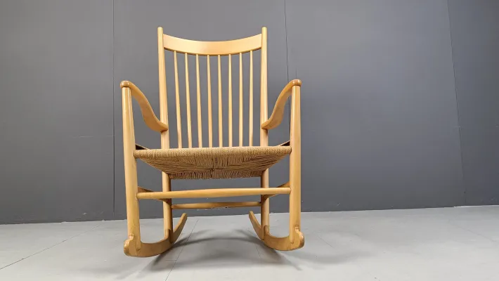 Pamono J16 Rocking Chair by Hans Wegner for FDB Mobler, 1960s Hot