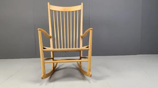 Pamono J16 Rocking Chair by Hans Wegner for FDB Mobler, 1960s Hot