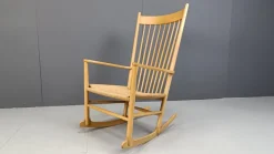 Pamono J16 Rocking Chair by Hans Wegner for FDB Mobler, 1960s Hot