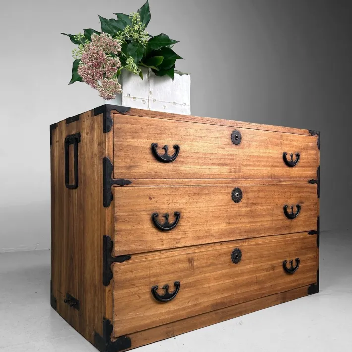 Pamono Japanese Kimono Tansu Chest, 1900s Discount