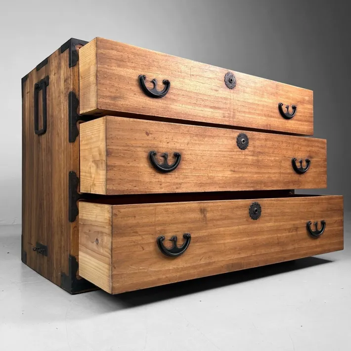 Pamono Japanese Kimono Tansu Chest, 1900s Discount