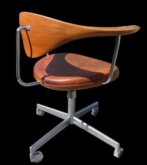 Pamono JH 502 Swivel Chair by Hans Wegner for Johannes Hansen Outlet