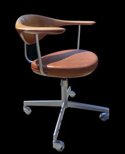 Pamono JH 502 Swivel Chair by Hans Wegner for Johannes Hansen Outlet