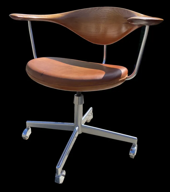 Pamono JH 502 Swivel Chair by Hans Wegner for Johannes Hansen Outlet