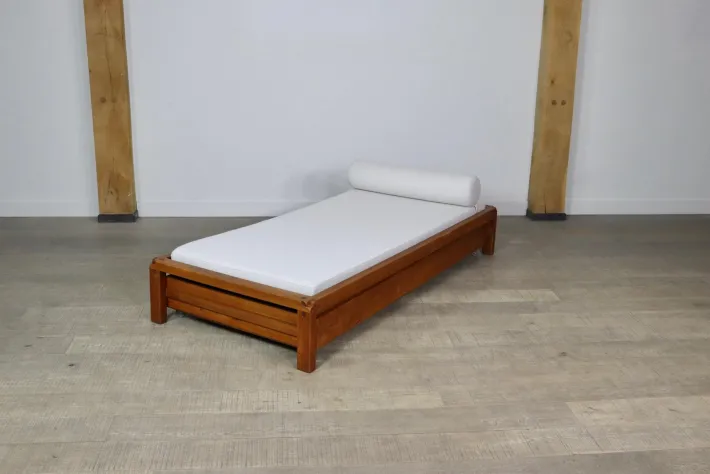 Pamono L03 Daybed in Elm by Pierre Chapo, France, 1960s Best
