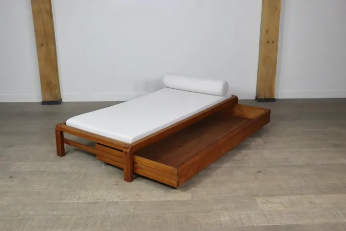 Pamono L03 Daybed in Elm by Pierre Chapo, France, 1960s Best