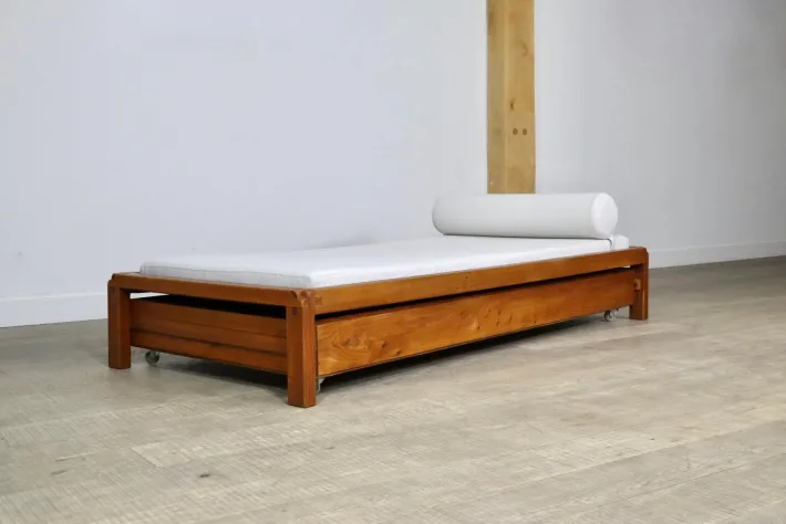 Pamono L03 Daybed in Elm by Pierre Chapo, France, 1960s Best