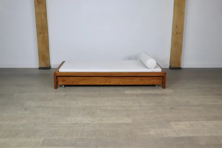 Pamono L03 Daybed in Elm by Pierre Chapo, France, 1960s Best
