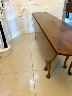 Pamono Large Antique Figured Walnut 10-Seater Wake Dining Table, 1920s Discount