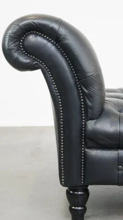 Pamono Large Black Chesterfield Daybed in Cowhide Best