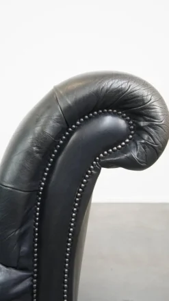 Pamono Large Black Chesterfield Daybed in Cowhide Best