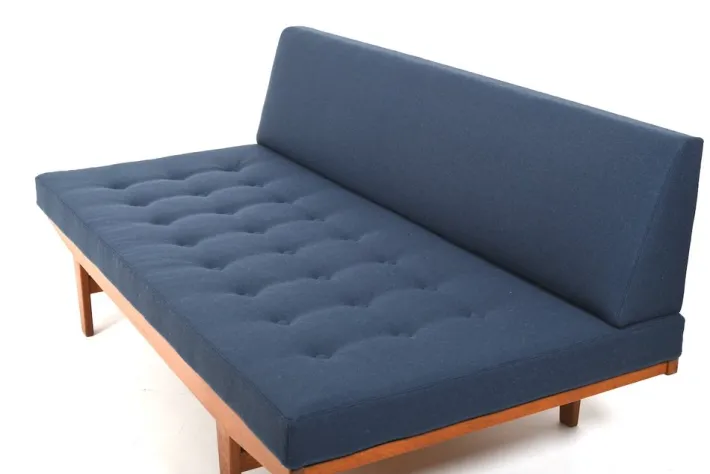 Pamono Large H9 Daybed by Poul Volther for FDB, 1960s Hot