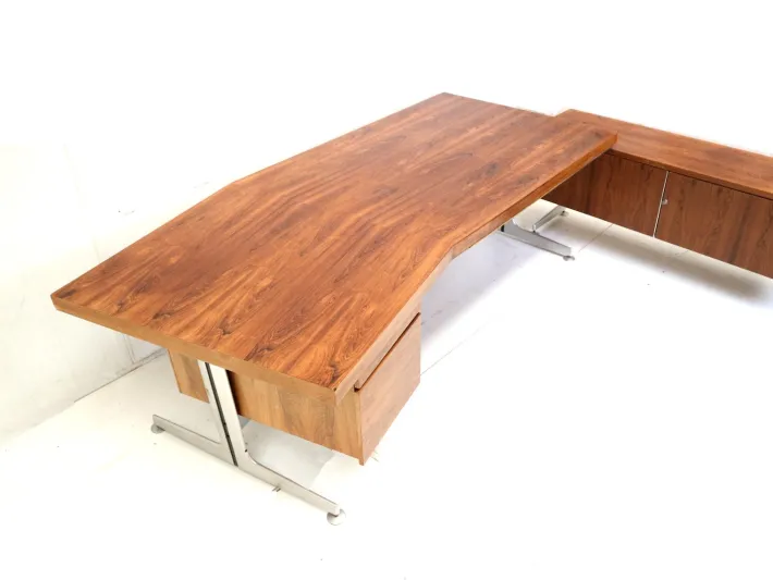 Pamono Large Vintage Corner Desk by Voko, 1960s Online