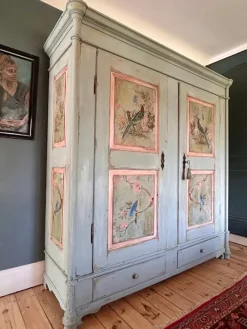 Pamono Large Vintage Painted Pine Double Wardrobe with Inlaid Chinoiserie, 1890s Outlet