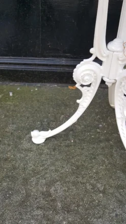 Pamono Late 19th Century Cast Iron Garden Table Outlet